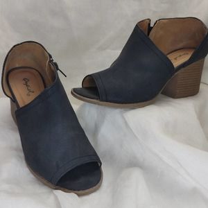 Qupid Caution Velcro Heel Size 7